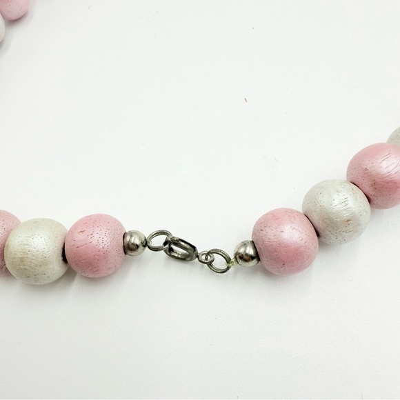 Vintage Beige Pearl Pink Wooden Graduated Round Disc Beads Necklace - Picture 5 of 8